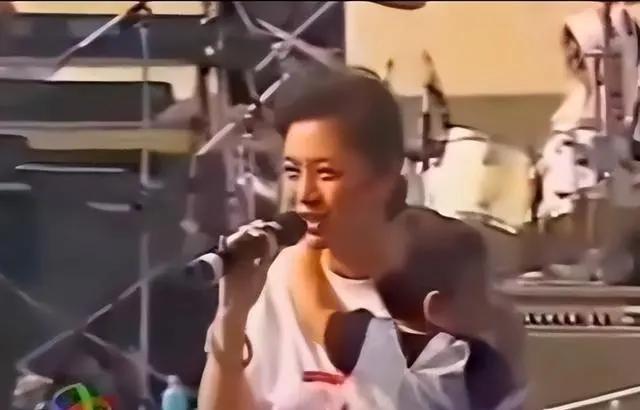 劉德華與女明星共赴尋美之旅，走進(jìn)自然，探尋內(nèi)心寧靜之美